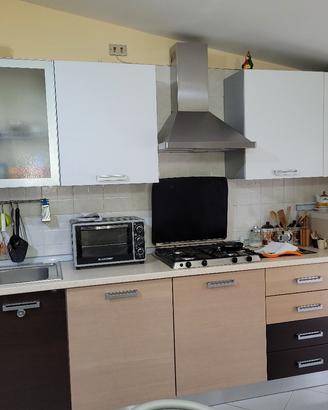 Cucina componibile completa .