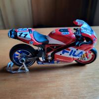 Modellino Ducati 999 F03 Ruben Xaus Superbike 2003