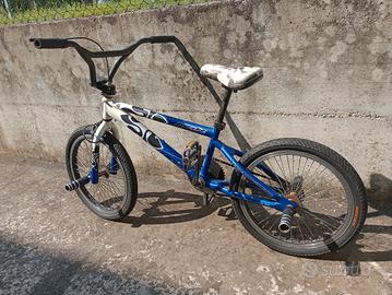 bicicletta per freestyle 