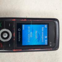 Cellulare con cavo e batteria