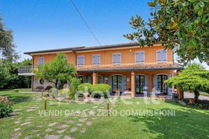 Villa di 435 m² con più di 5 locali a Pernumia