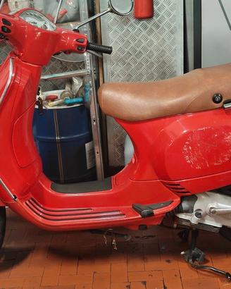 Vespa 125 anno 2006