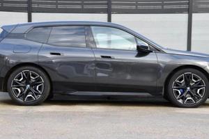 Bmw IX - 340 CV