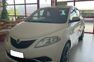 Lancia ypsilon 2016