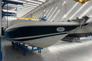 Motoscafo veloce Cobalt 255 solo lago