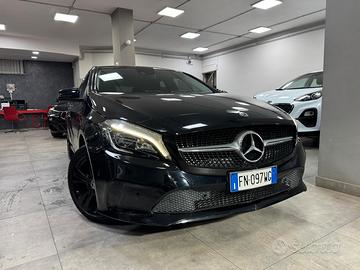 Mercedes A 180d Automatic Total Black 2018