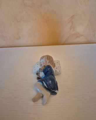 Statuina Royal Copenaghen Elsa che dorme
