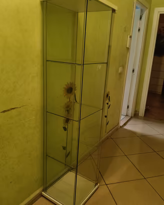 VETRINA IKEA 