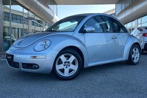 VOLKSWAGEN New Beetle 1.6