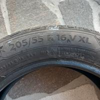 Pneumatico 4 stagioni