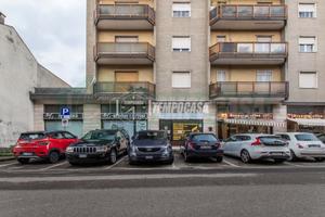 Negozio a Gerenzano Via XX Settembre 1 locali