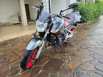 Suzuki gsr 600 yoshimura