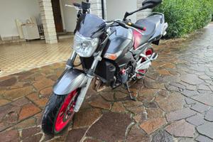 Suzuki gsr 600 yoshimura