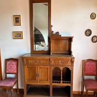 Credenza antica salone