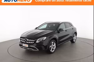 MERCEDES-BENZ GLA 180 EE43831