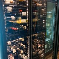 Vetrina frigorifera per vini