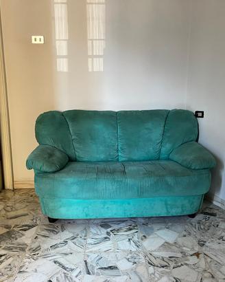 Coppia divani due posti e poltroncina