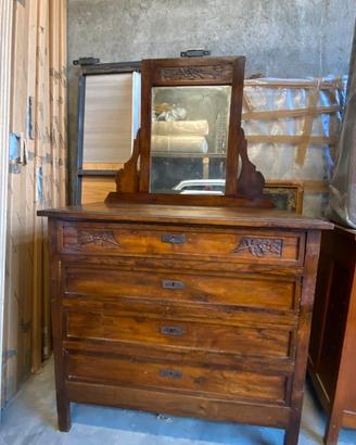 Cassettiera Art Nouveau in noce con specchio 1800