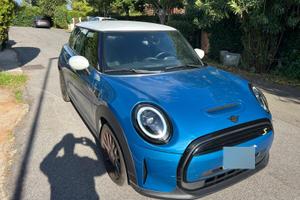 Auto Mini Cooper  se Classic