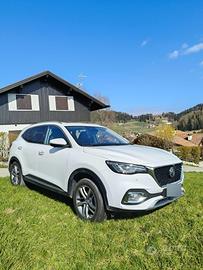 MG EHS PLUG-IN HYBRID LUXURY 258 CV – BIANCA