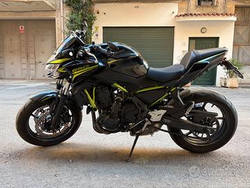 Kawasaki Z650 2020 – scarico Akrapovič – 16.467 km