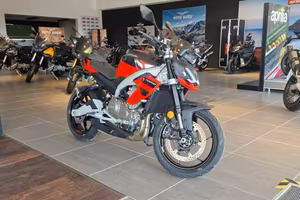 Aprilia Tuono 457