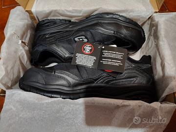 Scarpa da lavoro antinfortunistica Skechers.