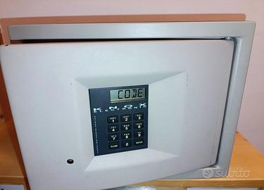 Stock 18 casseforti per hotel o b&b