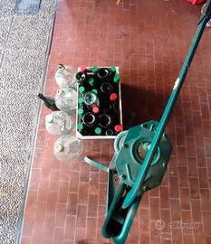 bottiglie vino e tappatore tappi sughero