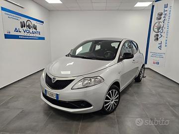 Lancia Ypsilon 1.2 69 CV 5 porte S&S Platinum - Un