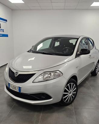 Lancia Ypsilon 1.2 69 CV 5 porte S&S Platinum - Un
