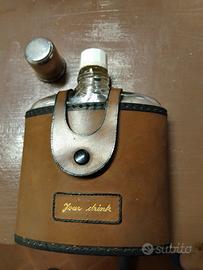 bottiglietta vintage rivestita in pelle