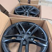 4 cerchi originali Audi A1 + gomme pirelli omaggio