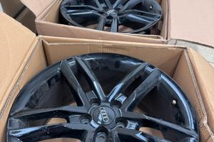 4 cerchi originali Audi A1 + gomme pirelli omaggio