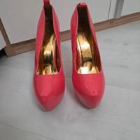 Scarpe con tacco rosa 