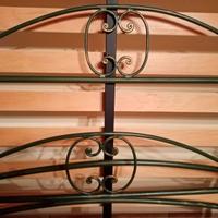 Letto una piazza e mezzo con struttura doghe.