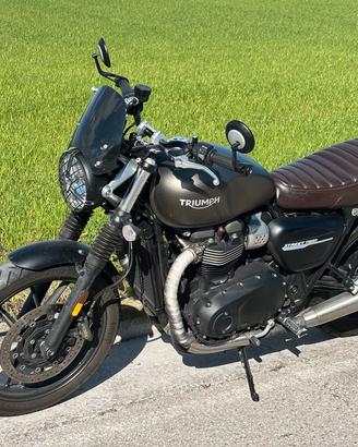 Triumph Street Twin 900 