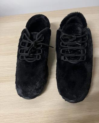 Scarpe nere effetto peluche NUOVE uomo n.44