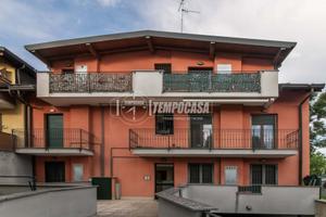 TRILOCALE IN CENTRO CON BOX E CANTINA