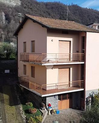 CASA SEMINDIPENDENTE A SARNICO