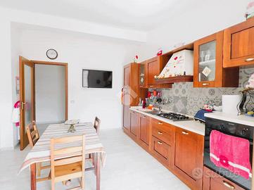 3 LOCALI A SAN MARTINO VALLE CAUDINA