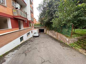 Montemario - box auto di nuova costruzione