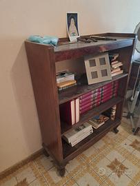 Libreria in lebno antico