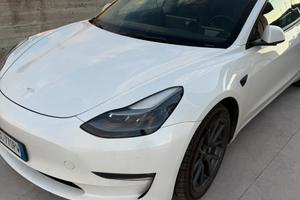 Tesla model 3 awd long range