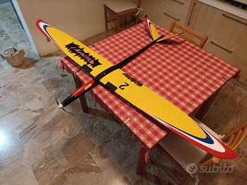 aliante RC RCRCM Tucan