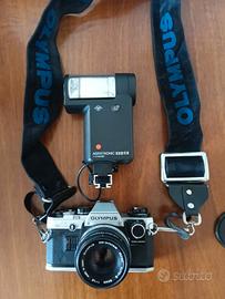 olympus om10 completa di flash aggatronic 222cs