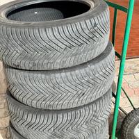 Gomme 225/45/17