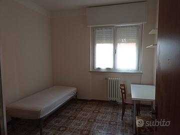 388euro camera spese incluse.Torino Mirafiori