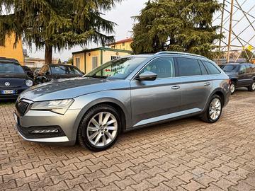 Skoda Superb 2.0 TDI EVO 150 CV DSG Wagon SportLin