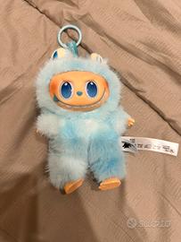 Labubu monster energy versione azzurra